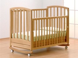 Безопасная детская кроватка: 4 основных правила выбора